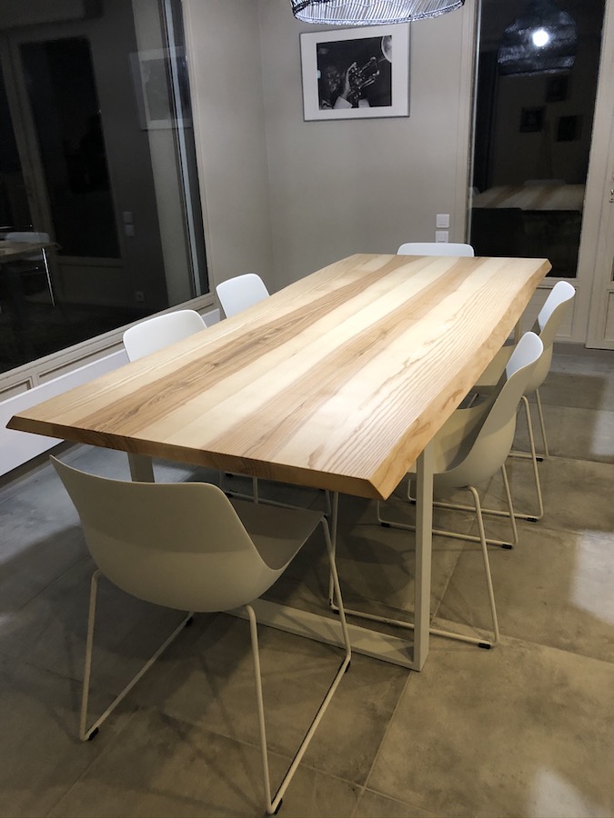  Table bois clair
